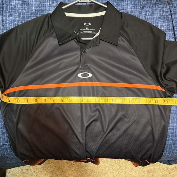 OAKLEY Men’s Golf Shirt - Picture 5 of 5